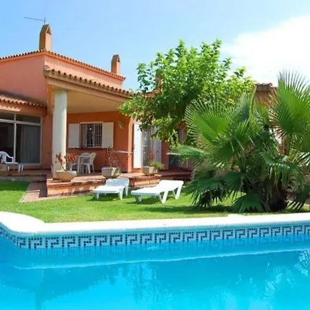 Holiday home Rosa 2, Casa Con Jardin Y Piscina Privada Riumar